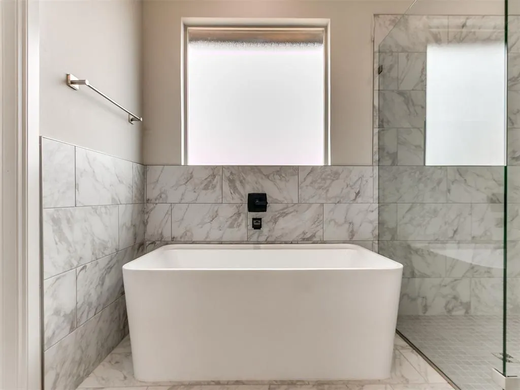 Photo 17 — 16108 Segovia Drive, Oklahoma City, OK 73170