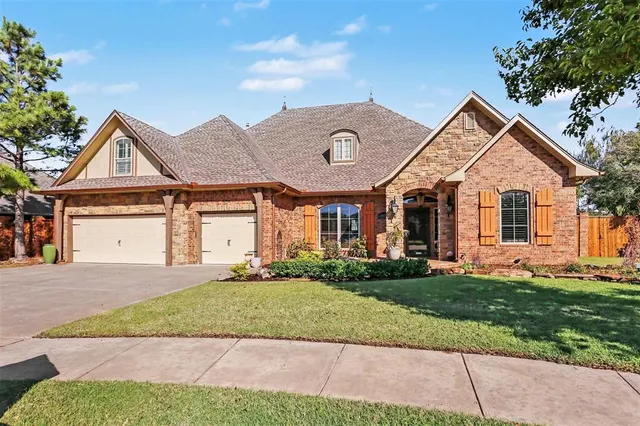 Photo 2 — 4805 Wellman Drive, Norman, OK 73072