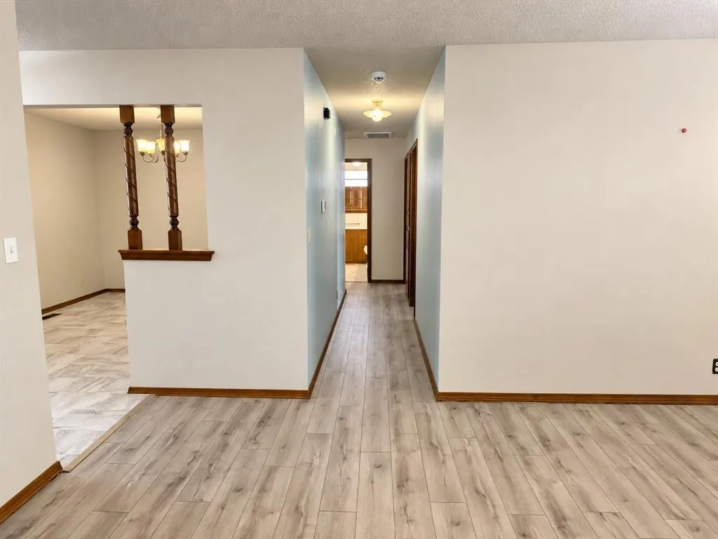 Photo 6 — 916 E Hills Drive, Moore, OK 73160