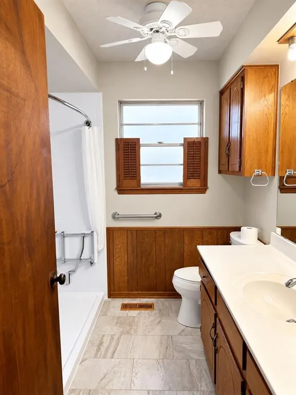 Photo 7 — 916 E Hills Drive, Moore, OK 73160