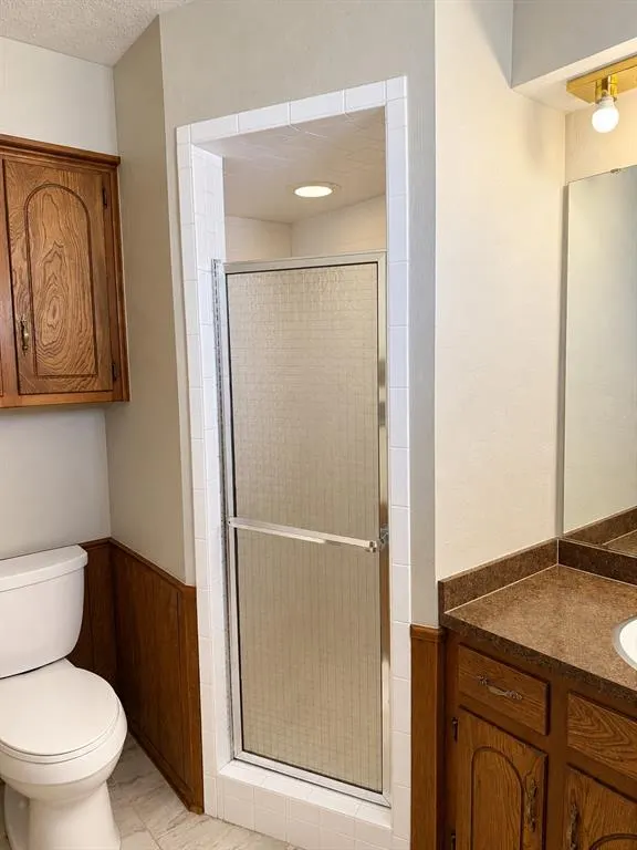 Photo 21 — 916 E Hills Drive, Moore, OK 73160