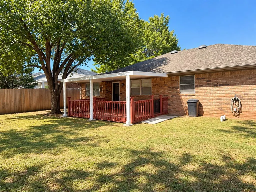 Photo 27 — 916 E Hills Drive, Moore, OK 73160