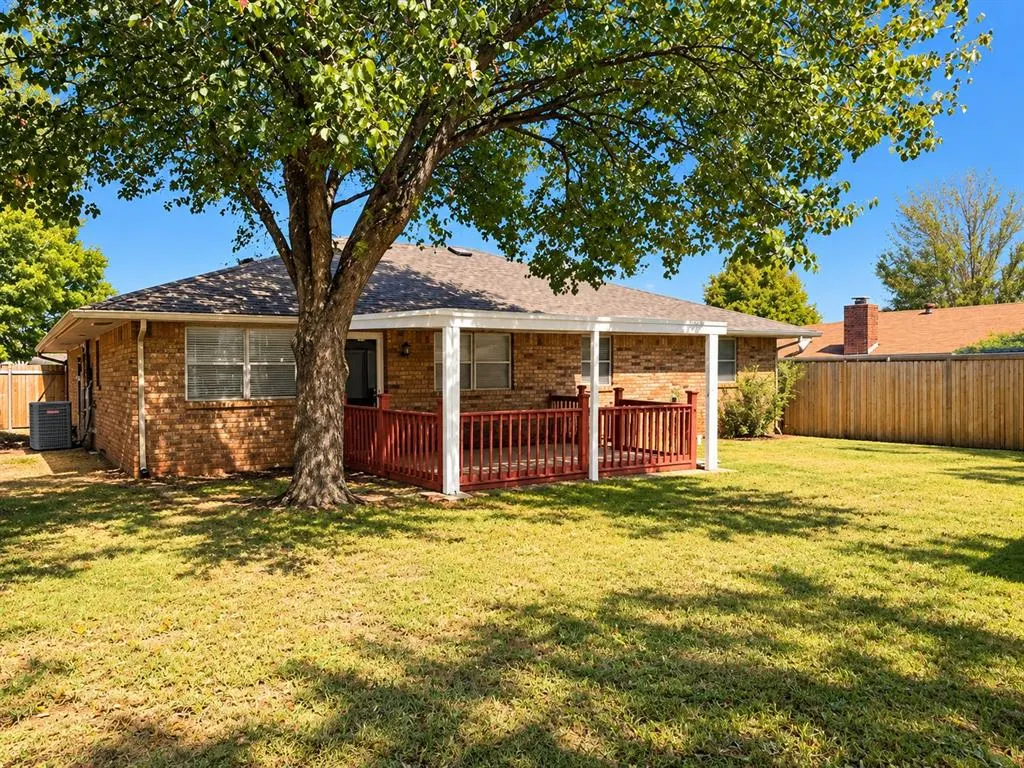 Photo 28 — 916 E Hills Drive, Moore, OK 73160