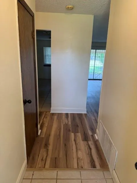Photo 2 — 1127 E Katy Drive, Altus, OK 73521