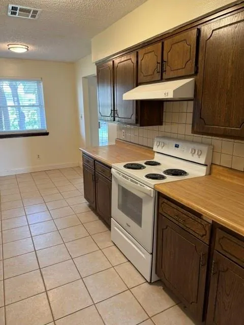 Photo 6 — 1127 E Katy Drive, Altus, OK 73521