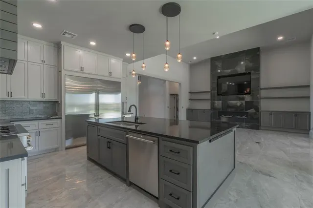 Photo 3 — 7422 Dutton Drive, Norman, OK 73072