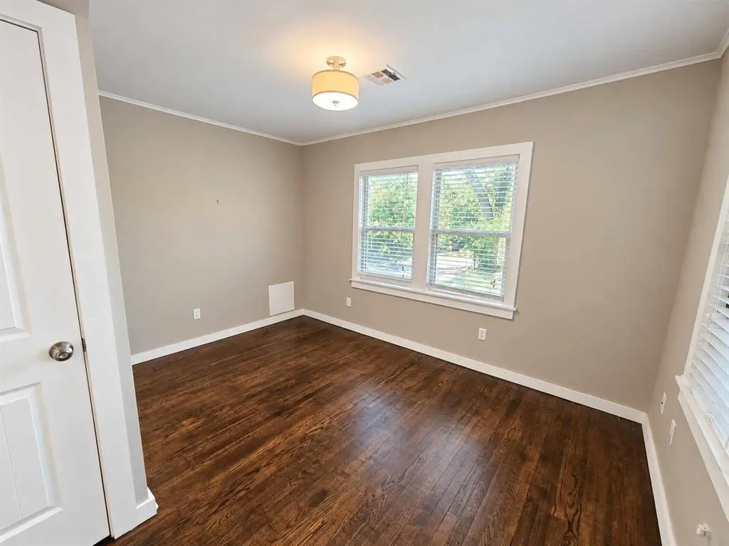 Photo 10 — 2524 NW 13th Street, Oklahoma City, OK 73107