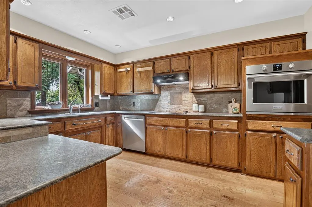 Photo 10 — 3626 Santa Fe Drive, Choctaw, OK 73020