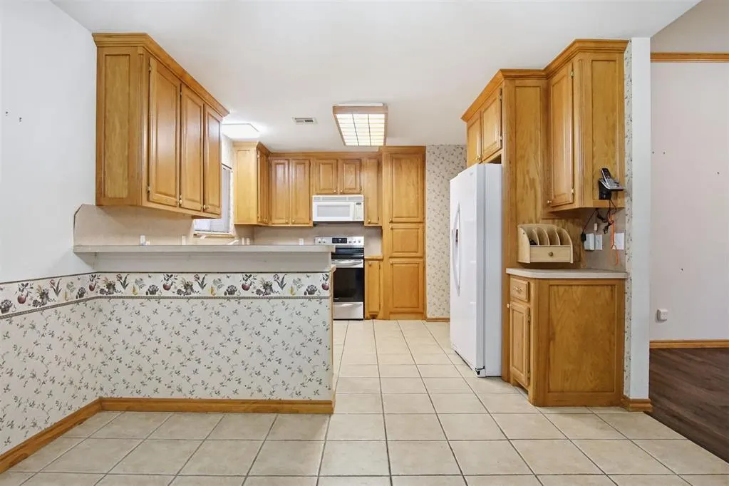 Photo 12 — 720 Parkwoods Drive, Noble, OK 73068