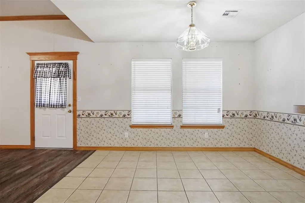 Photo 15 — 720 Parkwoods Drive, Noble, OK 73068