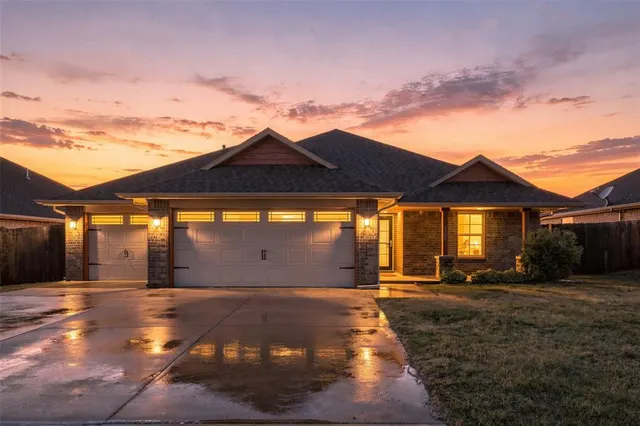 Photo 3 — 2106 Whispering Pine Boulevard, Shawnee, OK 74804
