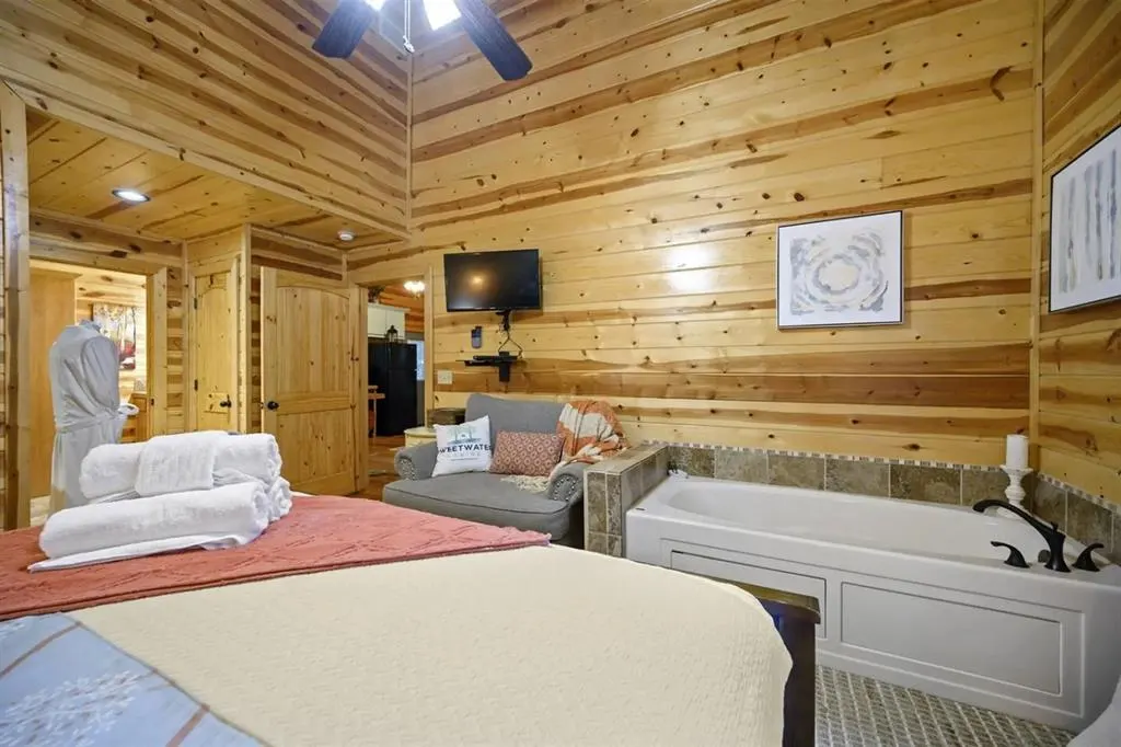 Photo 10 — 83 Bent Pine Trail, Broken Bow, OK 74728