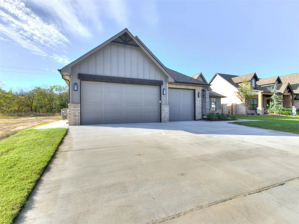 Front exterior — 1920 SW 41st Terrace, Moore, OK 73160