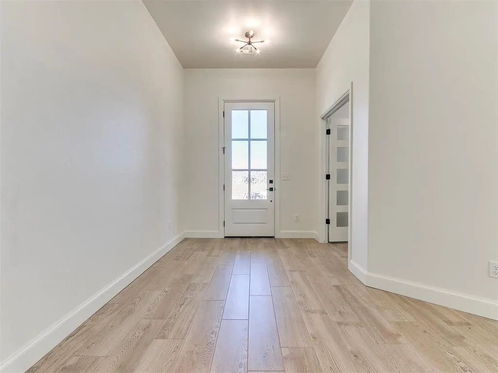 Photo 6 — 1920 SW 41st Terrace, Moore, OK 73160