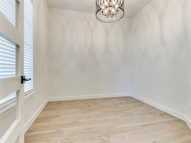 Photo 7 — 1920 SW 41st Terrace, Moore, OK 73160
