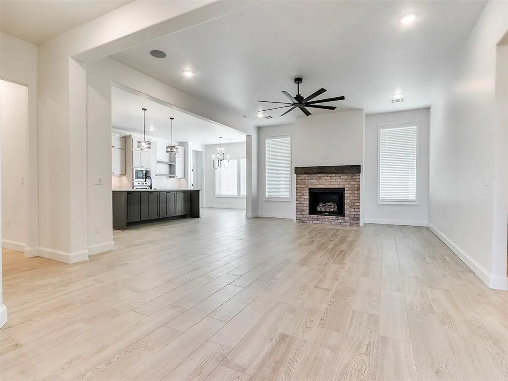 Photo 9 — 1920 SW 41st Terrace, Moore, OK 73160