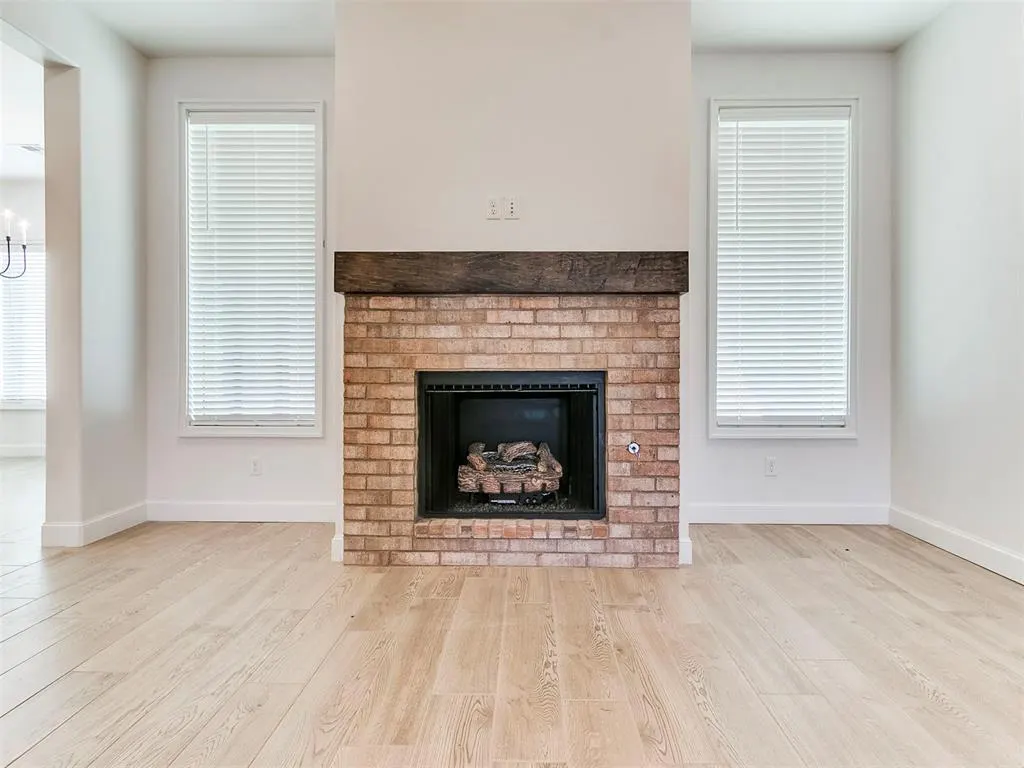 Photo 13 — 1920 SW 41st Terrace, Moore, OK 73160