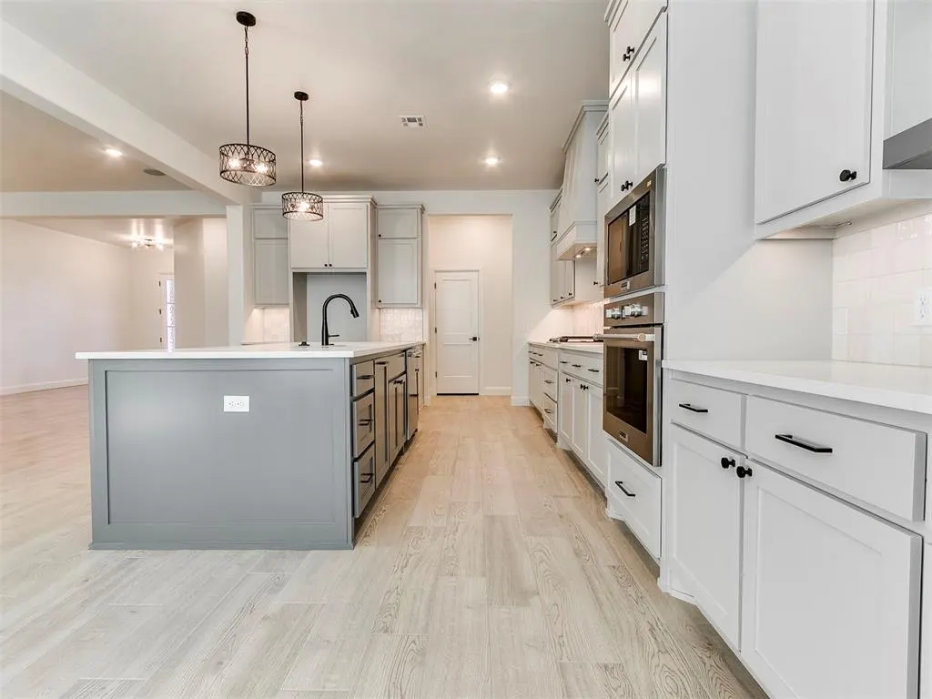 Photo 20 — 1920 SW 41st Terrace, Moore, OK 73160