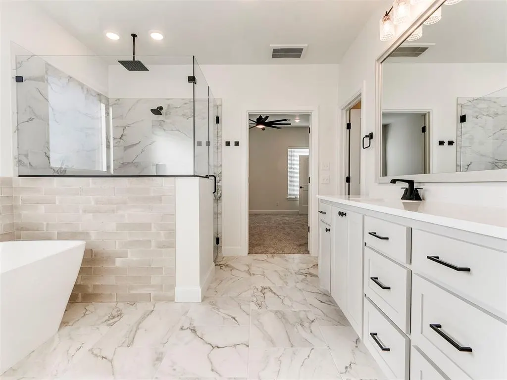 Photo 29 — 1920 SW 41st Terrace, Moore, OK 73160