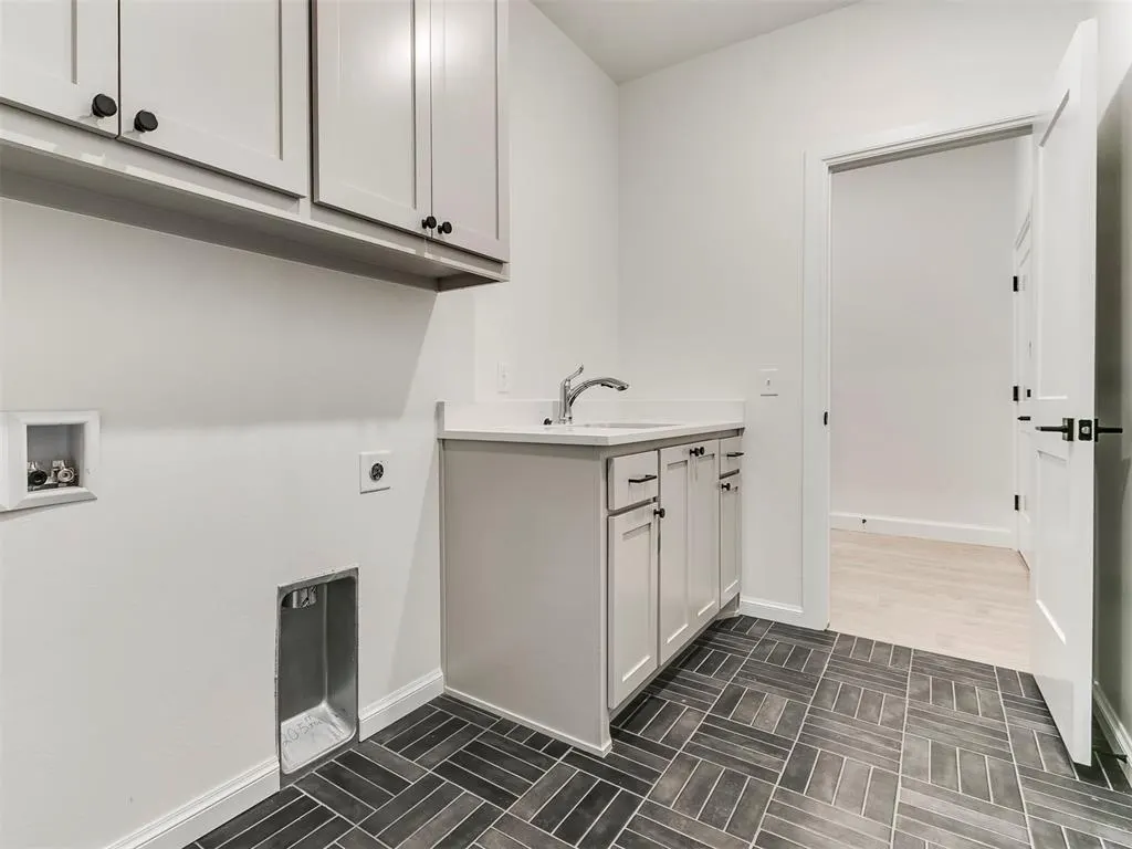 Photo 32 — 1920 SW 41st Terrace, Moore, OK 73160