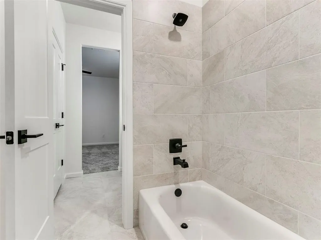 Photo 37 — 1920 SW 41st Terrace, Moore, OK 73160