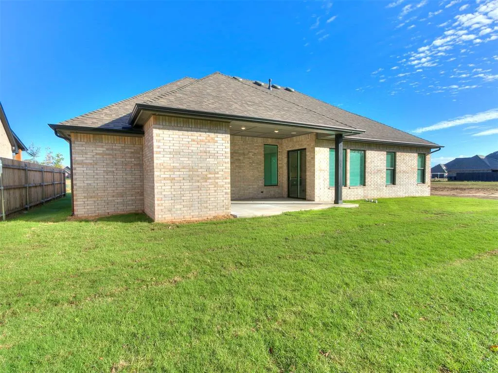 Photo 42 — 1920 SW 41st Terrace, Moore, OK 73160