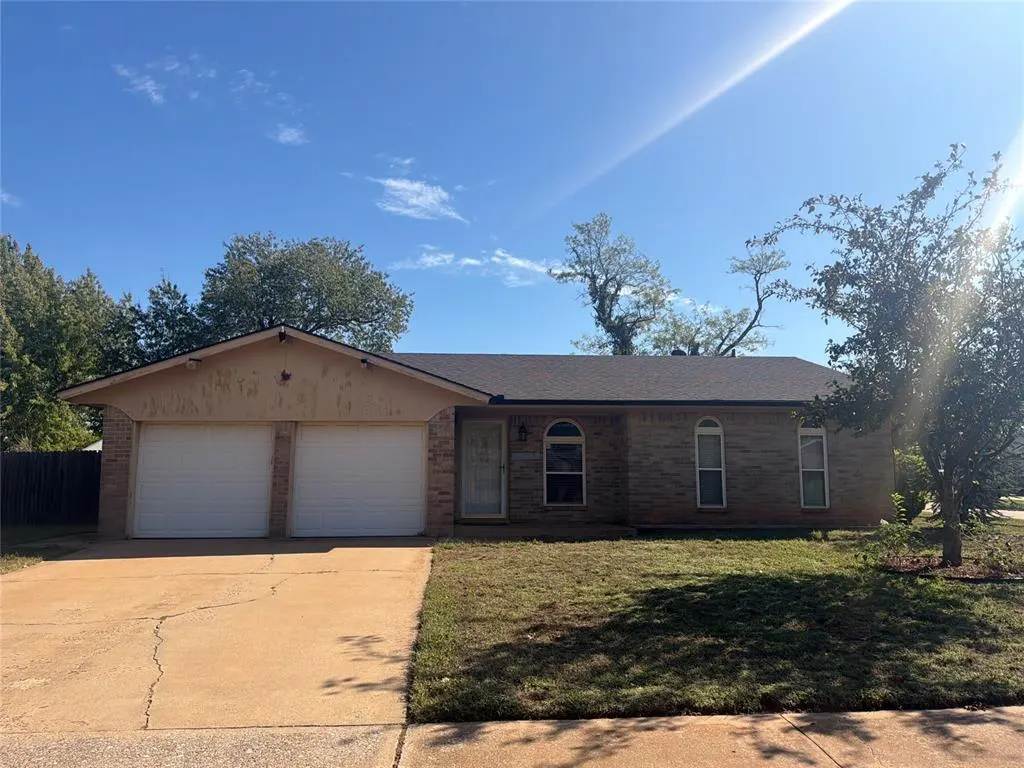 Front exterior — 514 S Woodland Drive, Mustang, OK 73064