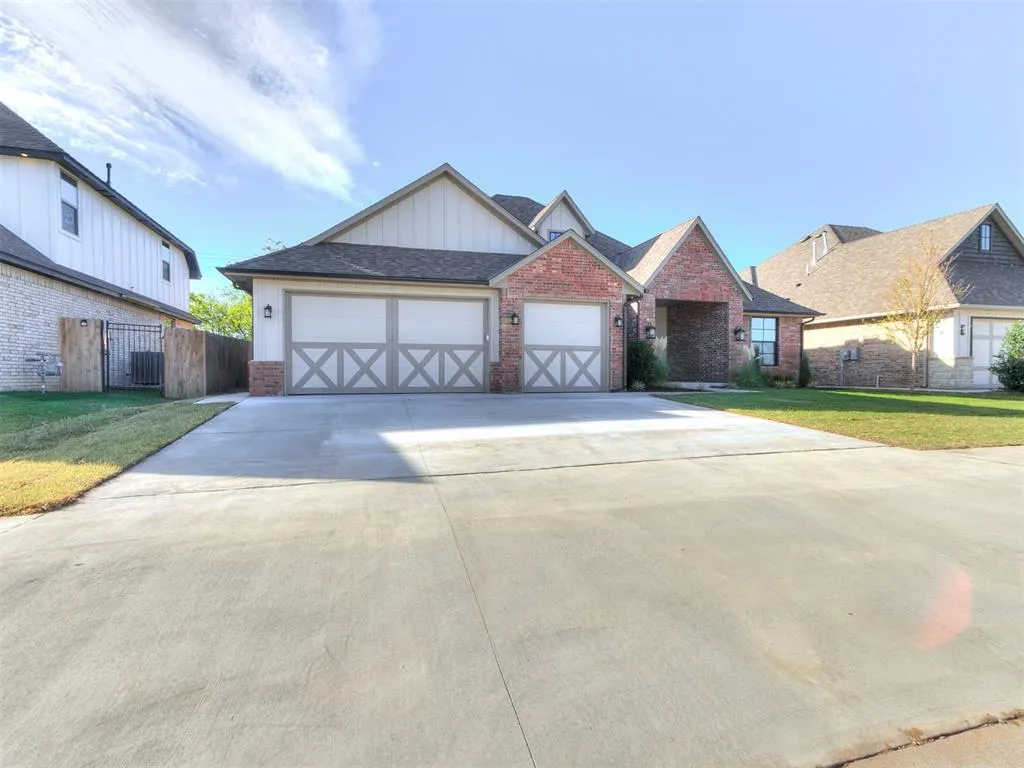 Front exterior — 1932 SW 41st Terrace, Moore, OK 73160