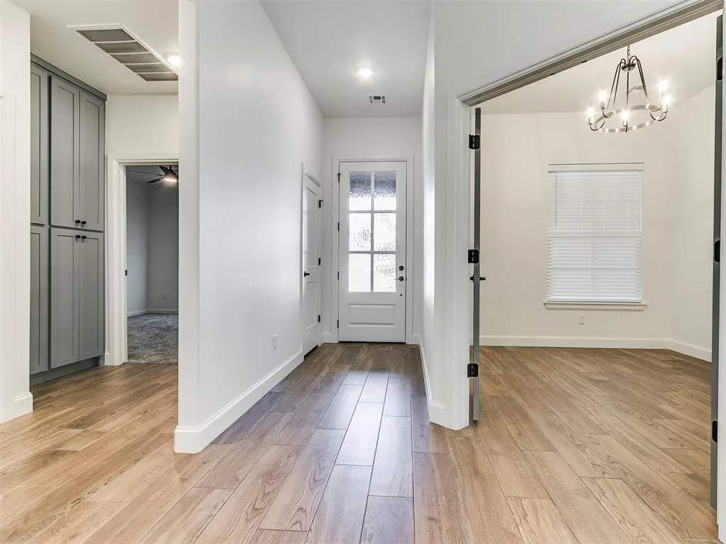 Photo 5 — 1932 SW 41st Terrace, Moore, OK 73160