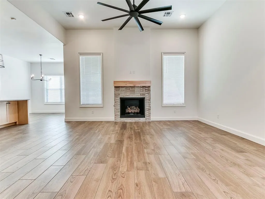 Photo 9 — 1932 SW 41st Terrace, Moore, OK 73160