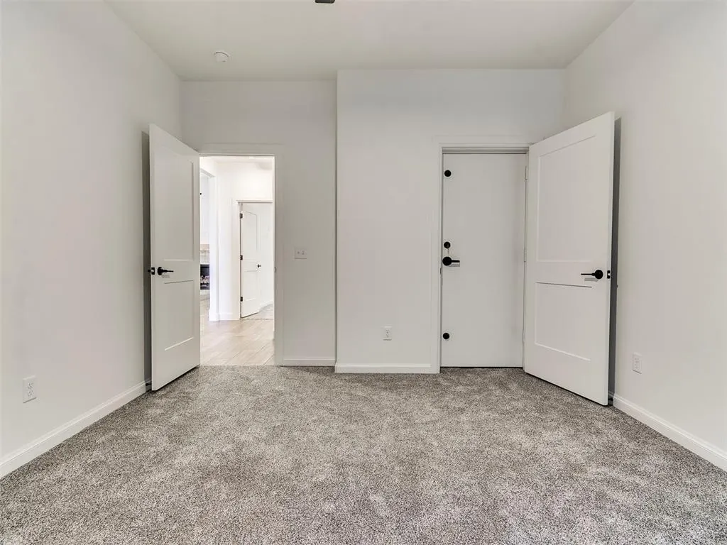 Photo 33 — 1932 SW 41st Terrace, Moore, OK 73160