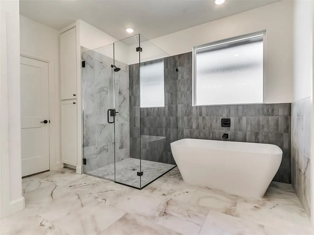 Photo 41 — 1932 SW 41st Terrace, Moore, OK 73160