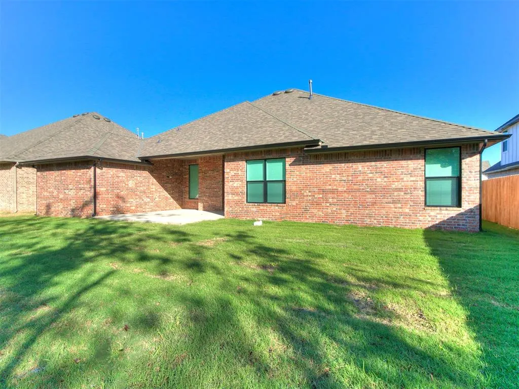 Photo 46 — 1932 SW 41st Terrace, Moore, OK 73160