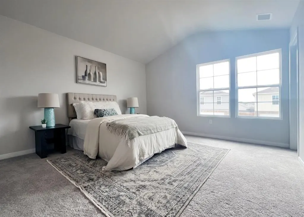 Photo 4 — 2304 S Quail Hollow, Shawnee, OK 74804