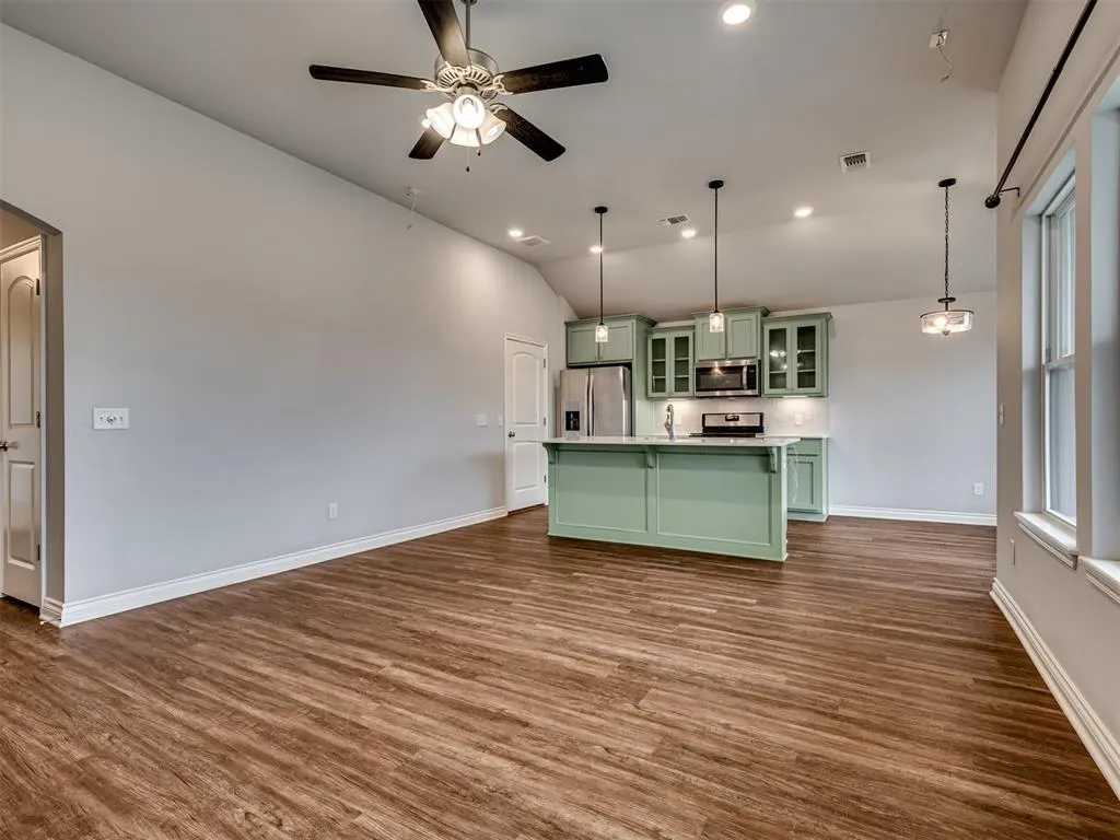 Photo 4 — 801 Blue Fish Road, Norman, OK 73069