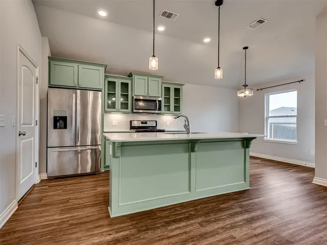 Photo 7 — 801 Blue Fish Road, Norman, OK 73069