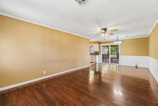 Photo 6 — 220 S Silver Drive, Mustang, OK 73064