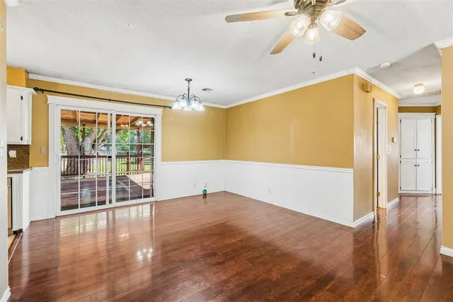 Photo 8 — 220 S Silver Drive, Mustang, OK 73064