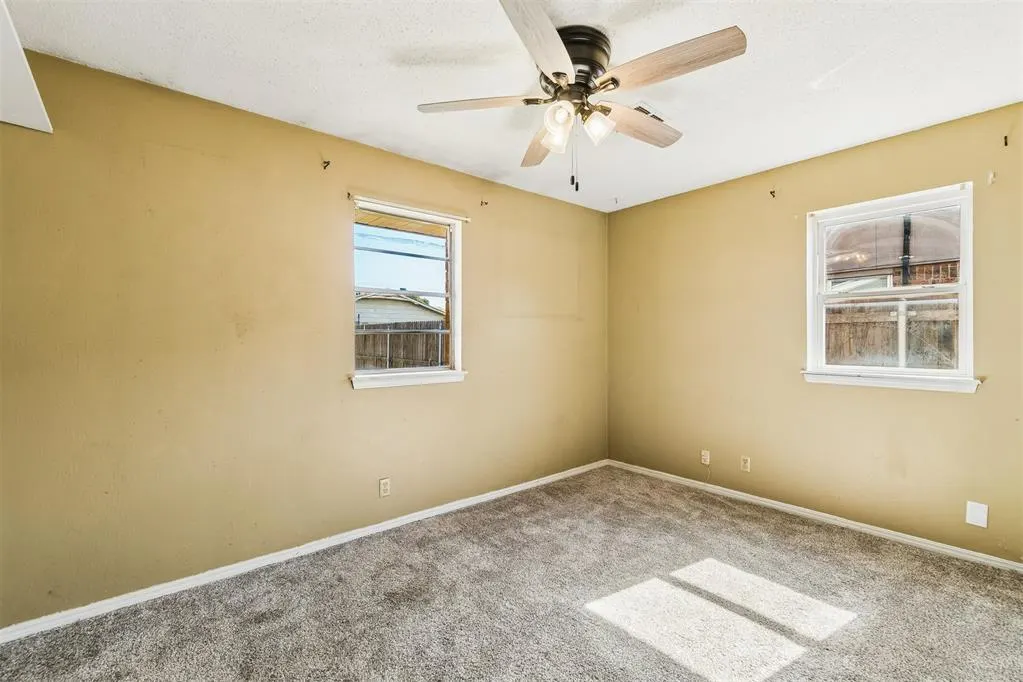 Photo 19 — 220 S Silver Drive, Mustang, OK 73064