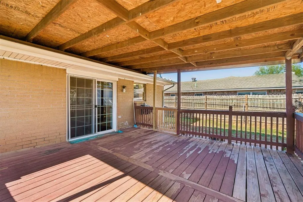 Photo 26 — 220 S Silver Drive, Mustang, OK 73064