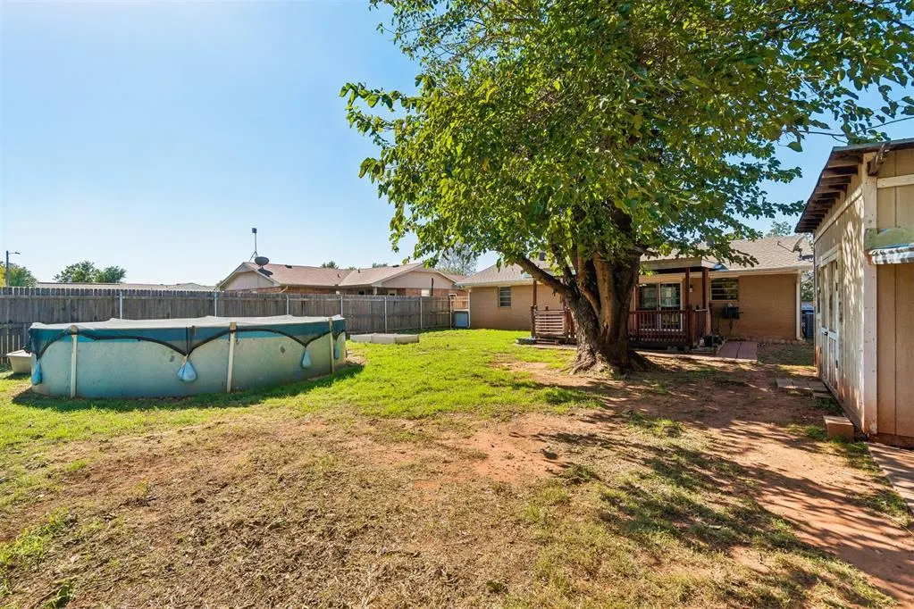 Photo 27 — 220 S Silver Drive, Mustang, OK 73064