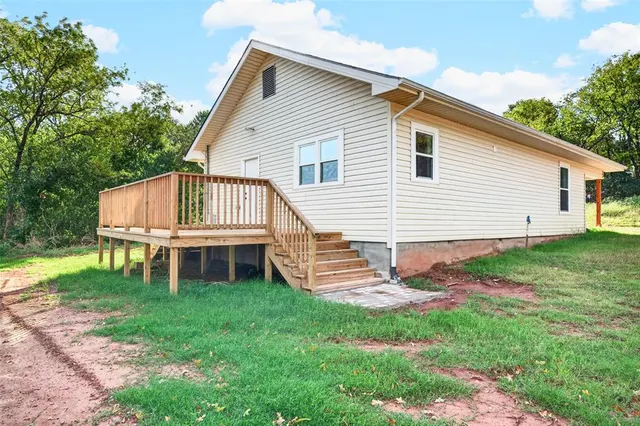 Photo 6 — 619 W Lee Street, Pauls Valley, OK 73075