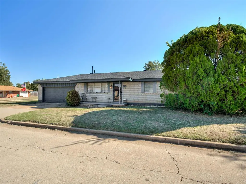Photo 2 — 1400 Vickie Drive, Del City, OK 73115