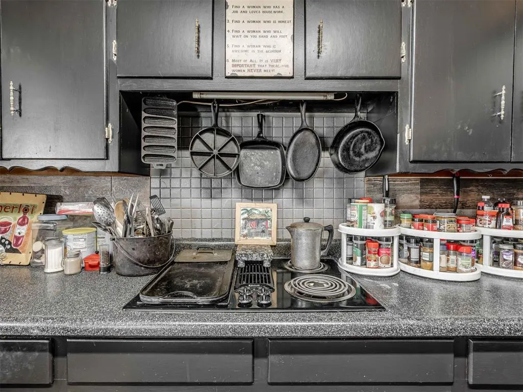 Photo 11 — 1400 Vickie Drive, Del City, OK 73115