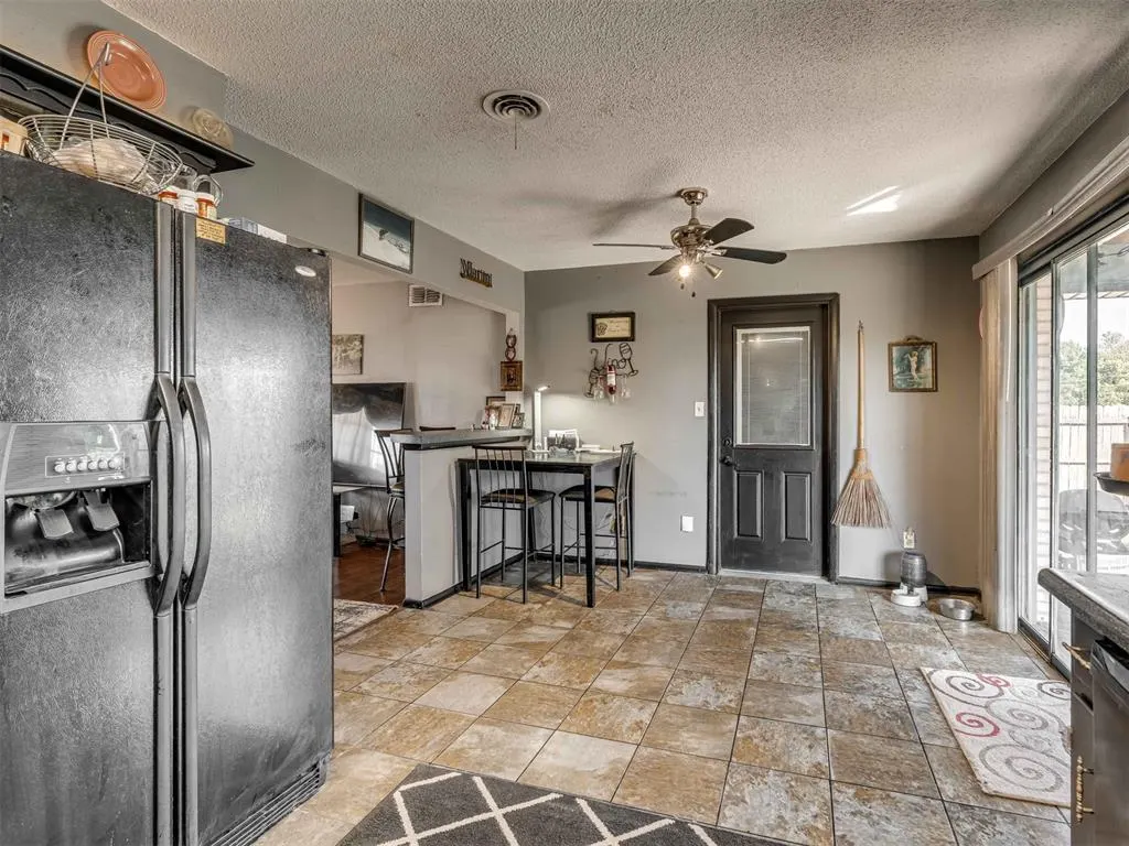 Photo 12 — 1400 Vickie Drive, Del City, OK 73115