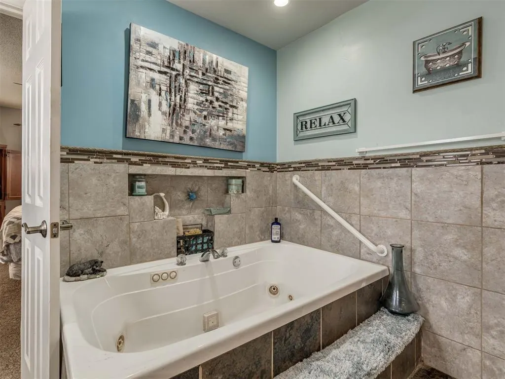 Photo 19 — 1400 Vickie Drive, Del City, OK 73115