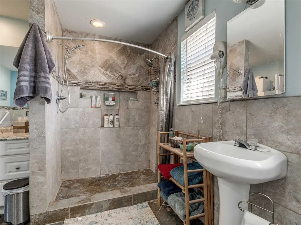 Photo 20 — 1400 Vickie Drive, Del City, OK 73115