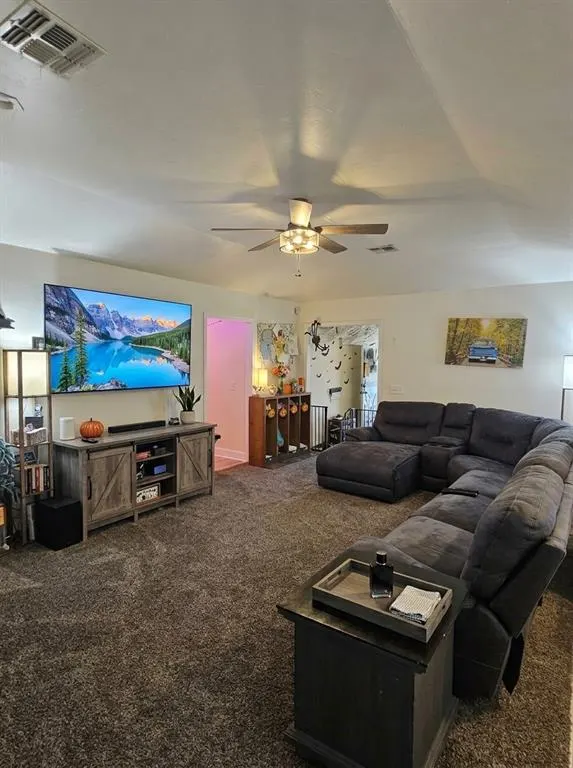 Photo 3 — 17 N Lockeport Drive, Edmond, OK 73003