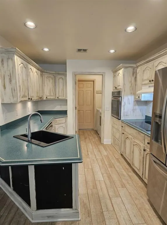 Photo 4 — 17 N Lockeport Drive, Edmond, OK 73003