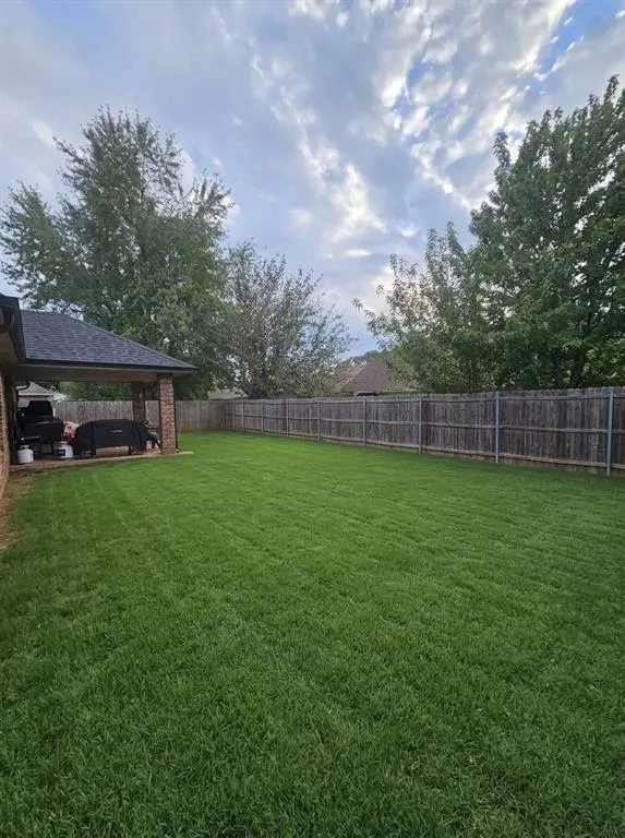Photo 11 — 17 N Lockeport Drive, Edmond, OK 73003